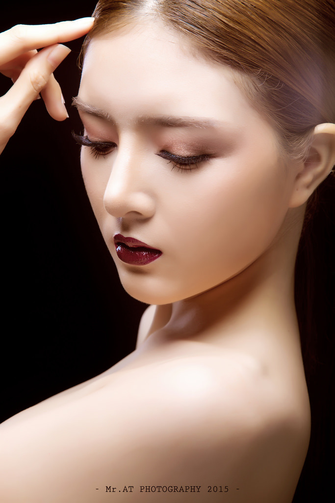 男生和女生打扑克